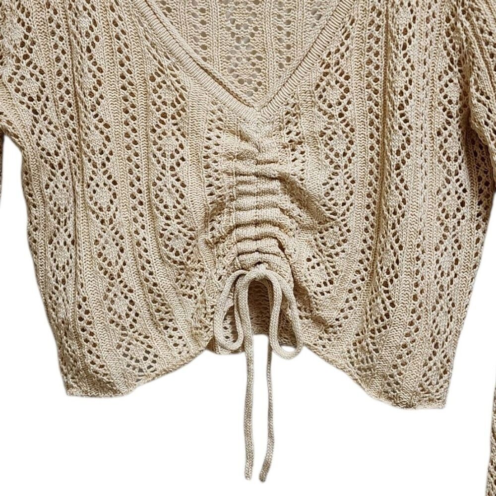 Altar'd State Beige Cinch V Neck Crochet Crop Top Women M Flare Boho Hippie Y2K - Picture 4 of 9